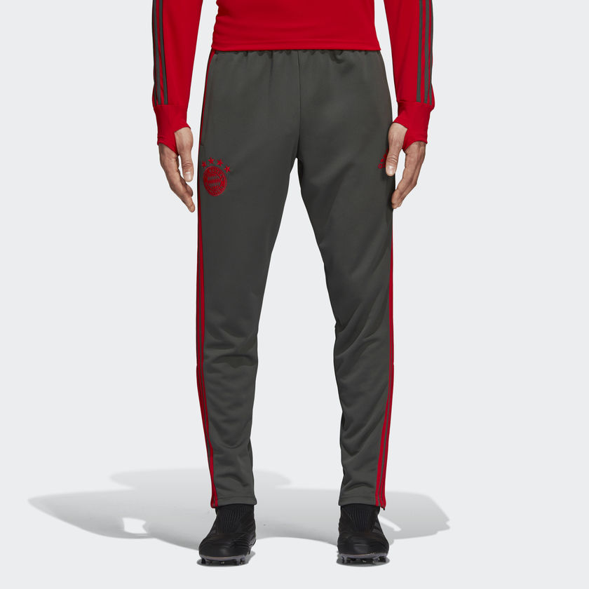 adidas PANTALON D ENTRAINEMENT FC BAYERN MUNICH UTIIVY RED SportPalais