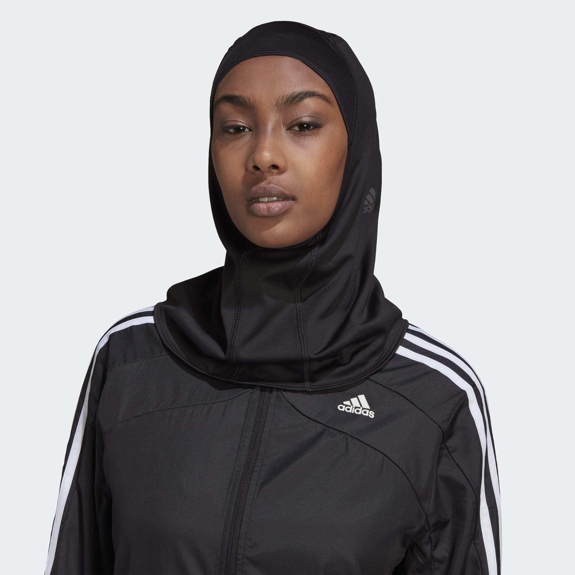 adidas HIJAB RUN ICONS 3-STRIPES SPORT noir - SportPalais.com