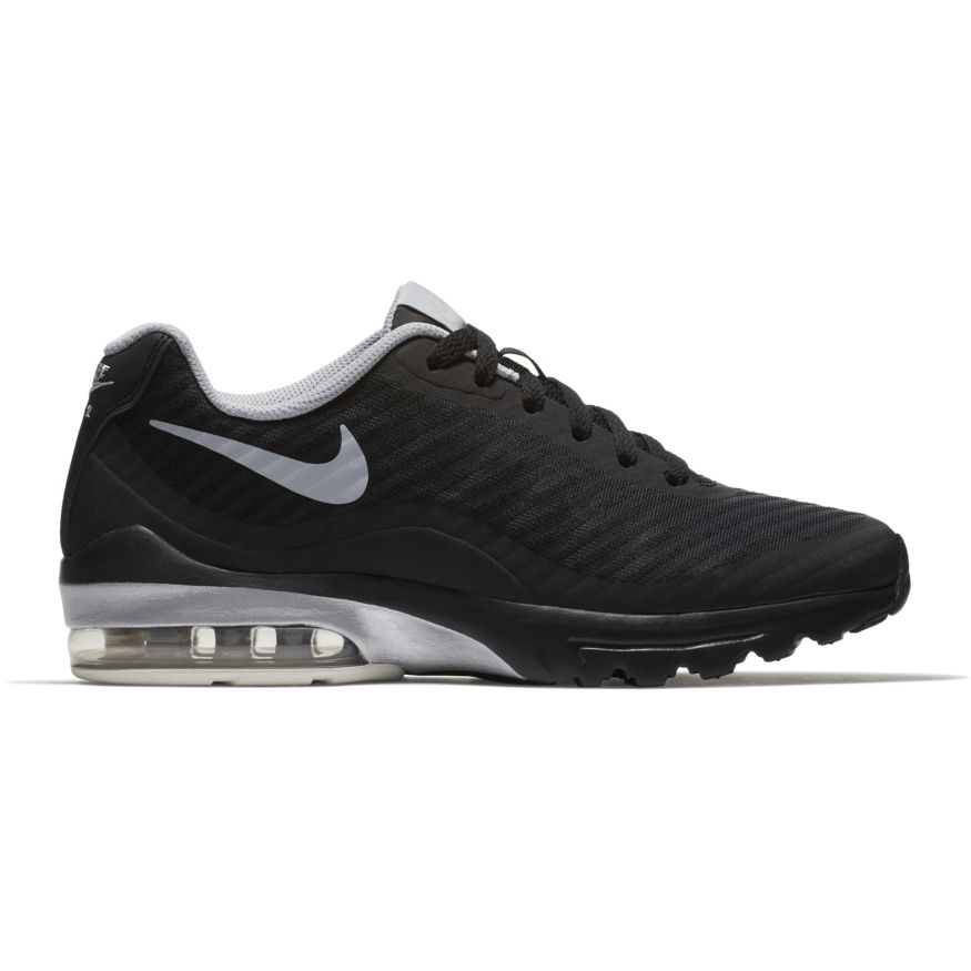 nike invigor blanche